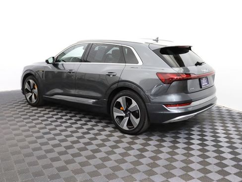 Used 2019 Audi e-tron Prestige w/ Prestige Package AWD/4WD image 7