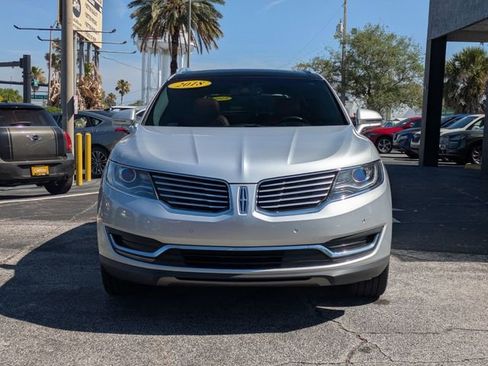 Used 2018 Lincoln MKX Reserve w/ Driver Assistance Package FWD image 2