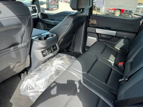 New 2026 Ford F250 Lariat w/ Black Appearance Package AWD/4WD image 17