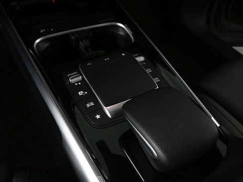 Certified 2023 Mercedes-Benz GLB 250 image 15