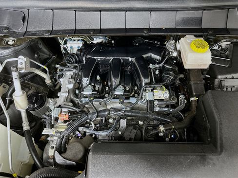 Used 2025 Nissan Pathfinder SL image 35