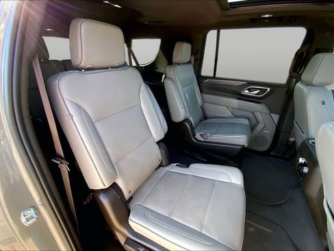 Used 2022 GMC Yukon XL SLT w/ SLT Premium Package AWD/4WD image 20