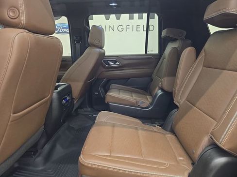Used 2023 Chevrolet Suburban High Country AWD/4WD image 21