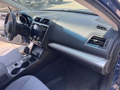 Used 2019 Subaru Outback 2.5i Premium w/ Popular Package #2 AWD/4WD image 18