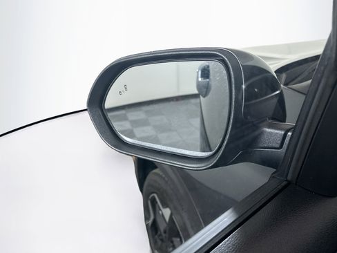 Used 2025 Kia Seltos S image 16