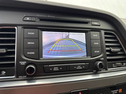 Used 2015 Hyundai Sonata Limited FWD image 28