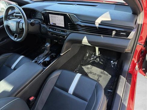 Used 2025 Toyota Camry SE image 26