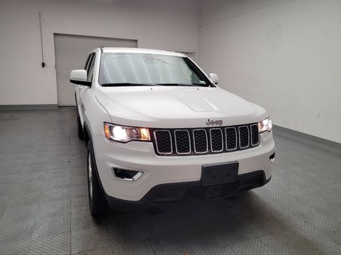 Used 2022 Jeep Grand Cherokee Laredo X AWD/4WD image 14