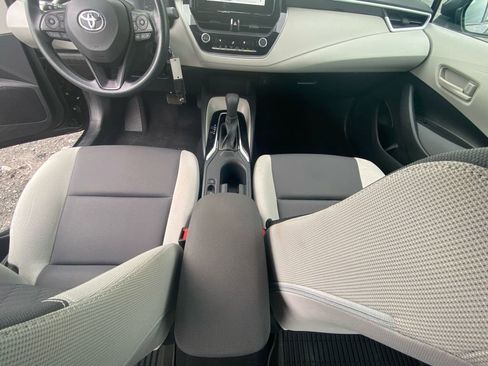 Used 2023 Toyota Corolla LE FWD image 11