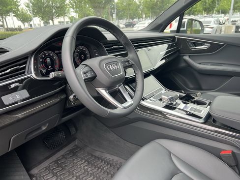 Certified 2025 Audi Q7 3.0T Premium Plus w/ Premium Plus Package AWD/4WD image 17