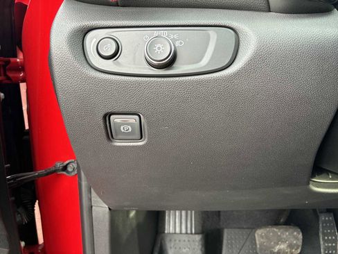 Certified 2023 Chevrolet Blazer RS w/ Driver Confidence II Package image 17