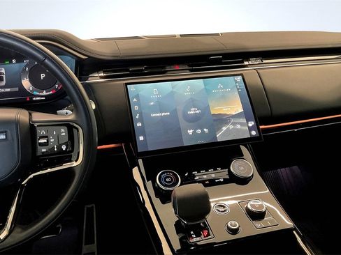 Used 2023 Land Rover Range Rover Sport SE Dynamic image 6