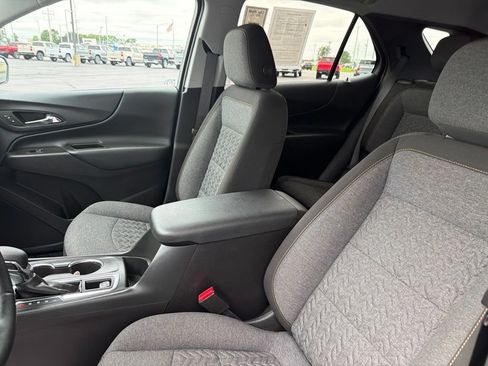 Used 2024 Chevrolet Equinox LT FWD image 11