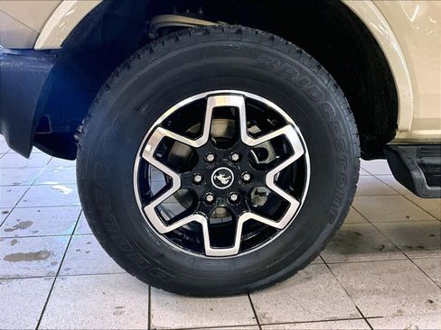 Used 2025 Ford Bronco Outer Banks image 7