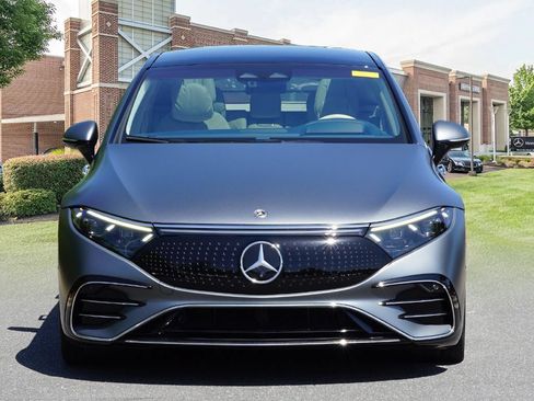 Certified 2023 Mercedes-Benz EQS 580 4MATIC Sedan image 2