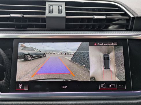 Used 2025 Audi Q3 2.0T Premium Plus w/ Premium Plus Package image 17