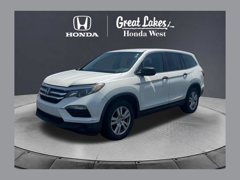 Used 2017 Honda Pilot LX image 1