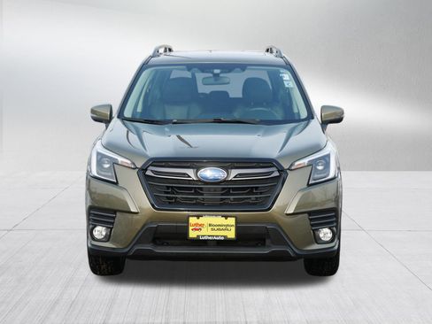 Used 2022 Subaru Forester Limited image 2