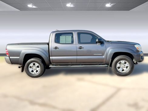 Used 2015 Toyota Tacoma PreRunner image 6
