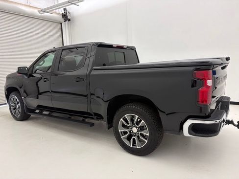 Used 2025 Chevrolet Silverado 1500 LT AWD/4WD image 18