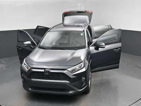 Used 2020 Toyota RAV4 XLE Premium image 53