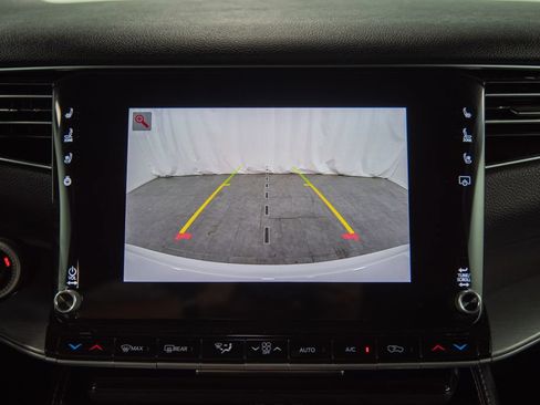 Used 2025 Jeep Wagoneer Series II AWD/4WD image 33