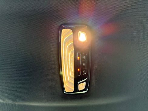 Used 2018 BMW 530i w/ Premium Package image 30