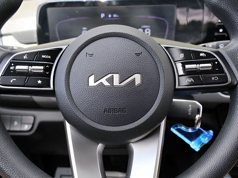 Used 2024 Kia Seltos LX AWD/4WD image 18