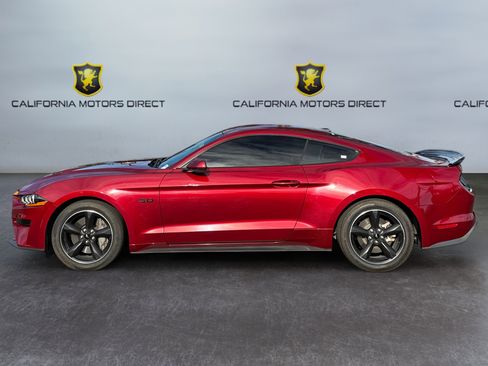 Used 2018 Ford Mustang GT image 2