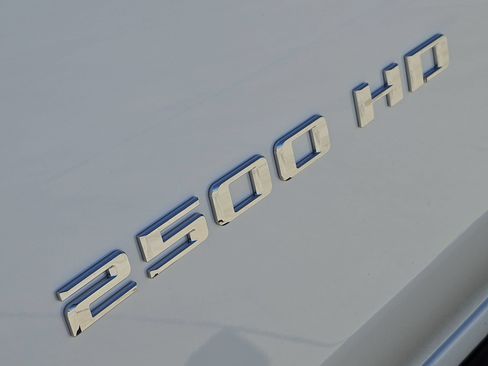 New 2026 Chevrolet Silverado 2500 ZR2 AWD/4WD image 15