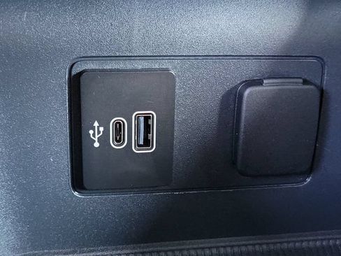 Used 2026 Ford Explorer Active w/ Active Comfort Package RWD image 15