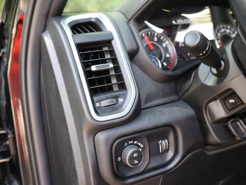 Used 2022 RAM 3500 Big Horn w/ Level C Equiment Group AWD/4WD image 12