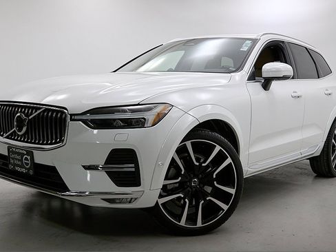 Certified 2023 Volvo XC60 B5 Ultimate w/ Climate Package image 2