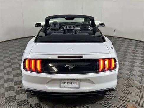 Used 2022 Ford Mustang Premium image 7