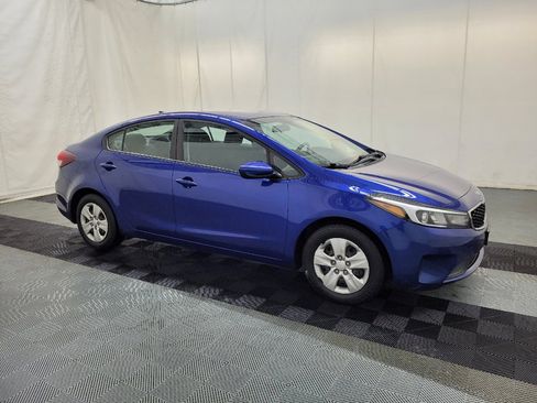 Used 2017 Kia Forte LX FWD image 11
