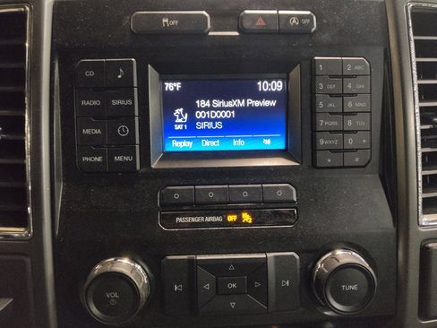 Used 2015 Ford F150 XLT w/ Equipment Group 301A Mid RWD image 25