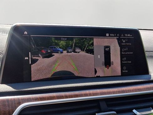 Used 2020 BMW 750i xDrive w/ M Sport Package AWD/4WD image 20