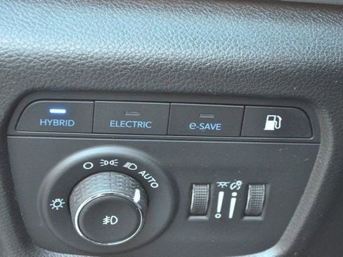 Used 2023 Jeep Grand Cherokee 4WD 4xe w/ Luxury Tech Group II image 36