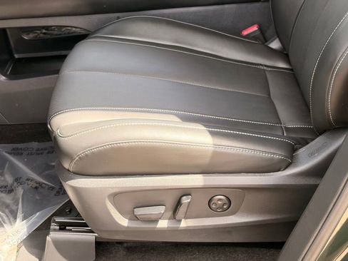 Certified 2026 INFINITI QX60 Luxe w/ Family Package FWD image 19