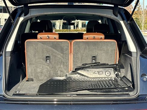 Used 2018 Audi Q7 3.0T Prestige w/ Prestige Package image 6