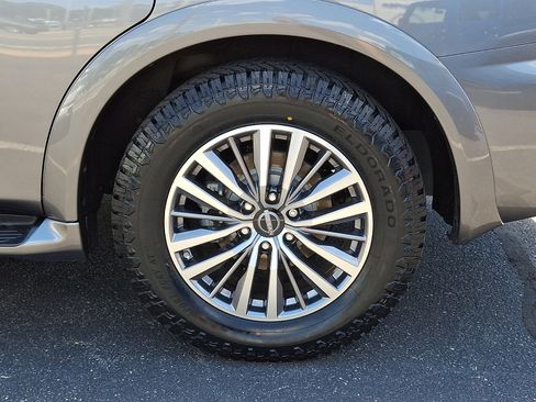 Used 2022 Nissan Armada SV w/ SV Appearance Package AWD/4WD image 8