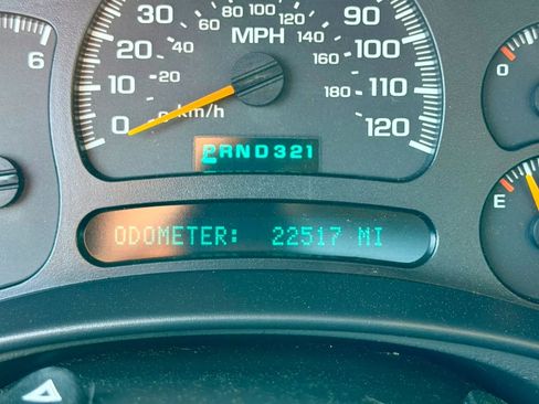 Used 2005 Chevrolet Silverado 1500 LS w/ Light Duty Power Package image 12