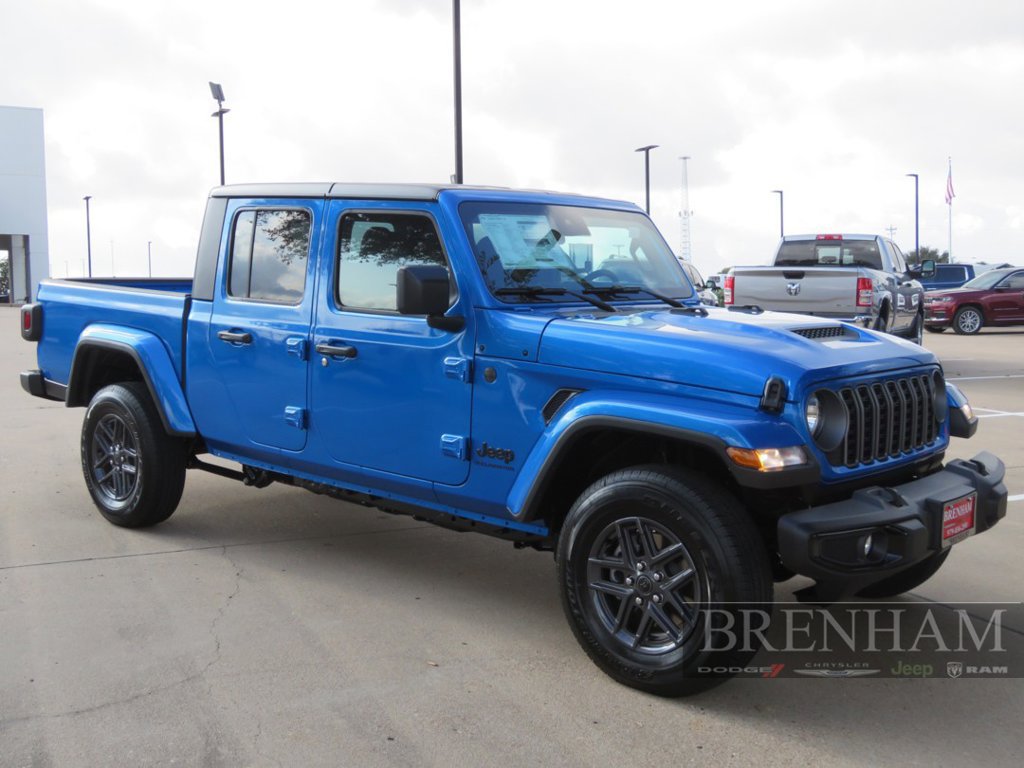 Used 2025 Jeep Gladiator Sport AWD/4WD image 19