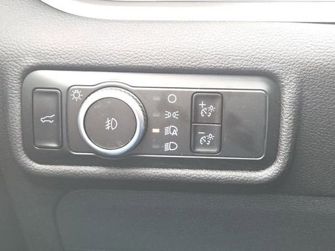 Used 2023 Ford Explorer XLT w/ Equipment Group 202A image 28