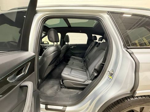 Used 2025 Audi Q7 3.0T Prestige AWD/4WD image 39