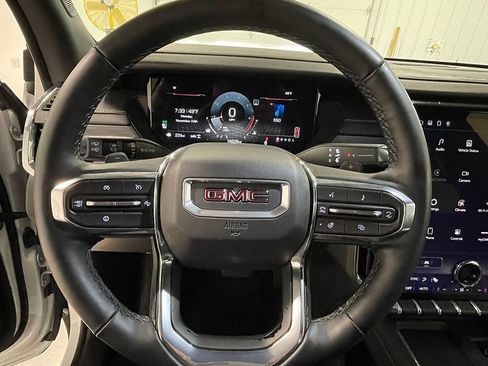 Certified 2025 GMC Acadia Elevation image 36