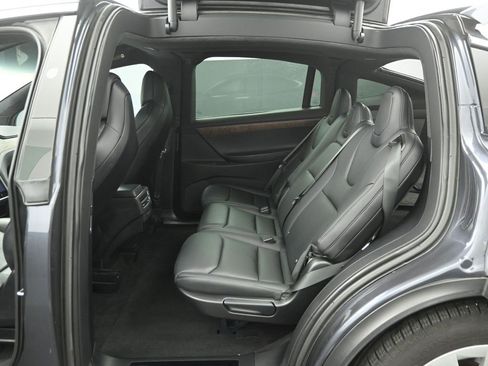 Used 2018 Tesla Model X 75D image 19