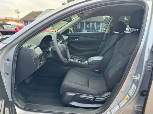 Used 2024 Honda Accord LX image 19