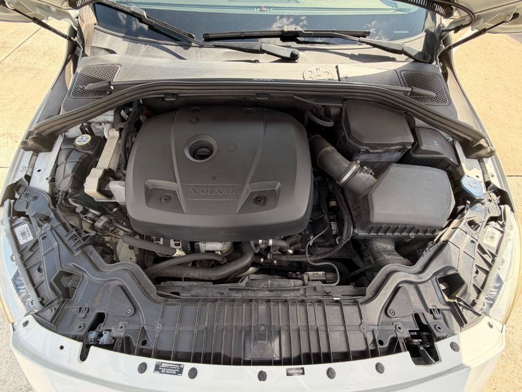Used 2016 Volvo S60 T5 R-Design FWD image 7