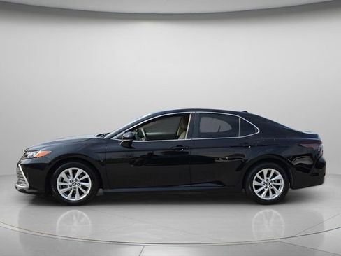 Used 2024 Toyota Camry LE FWD image 3